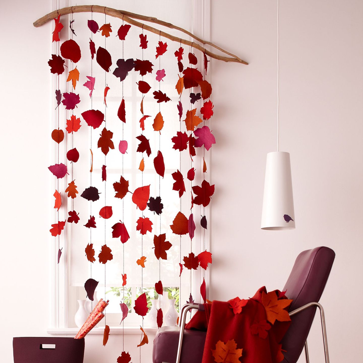 DIY: Vorhang aus Filz-Herbstlaub