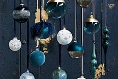 Weihnachtskugeln in Blau-GRün mit Gold von Depot