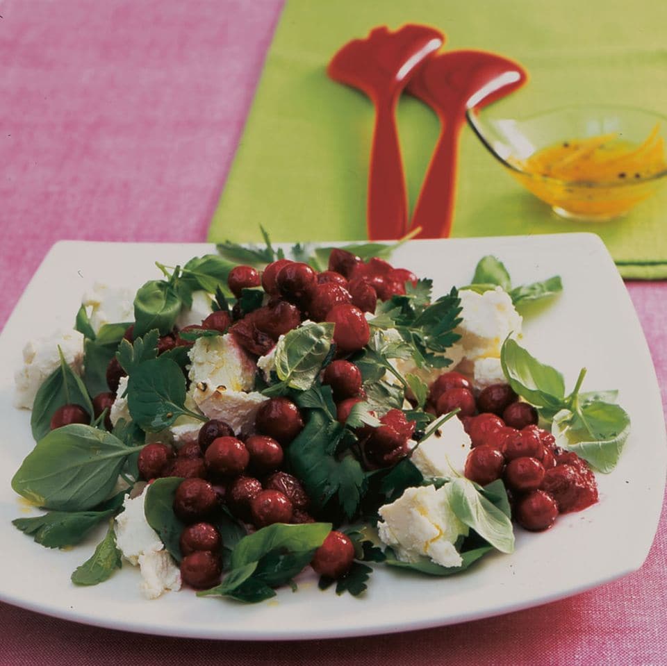 Rezept: Kräutersalat mit Cranberries