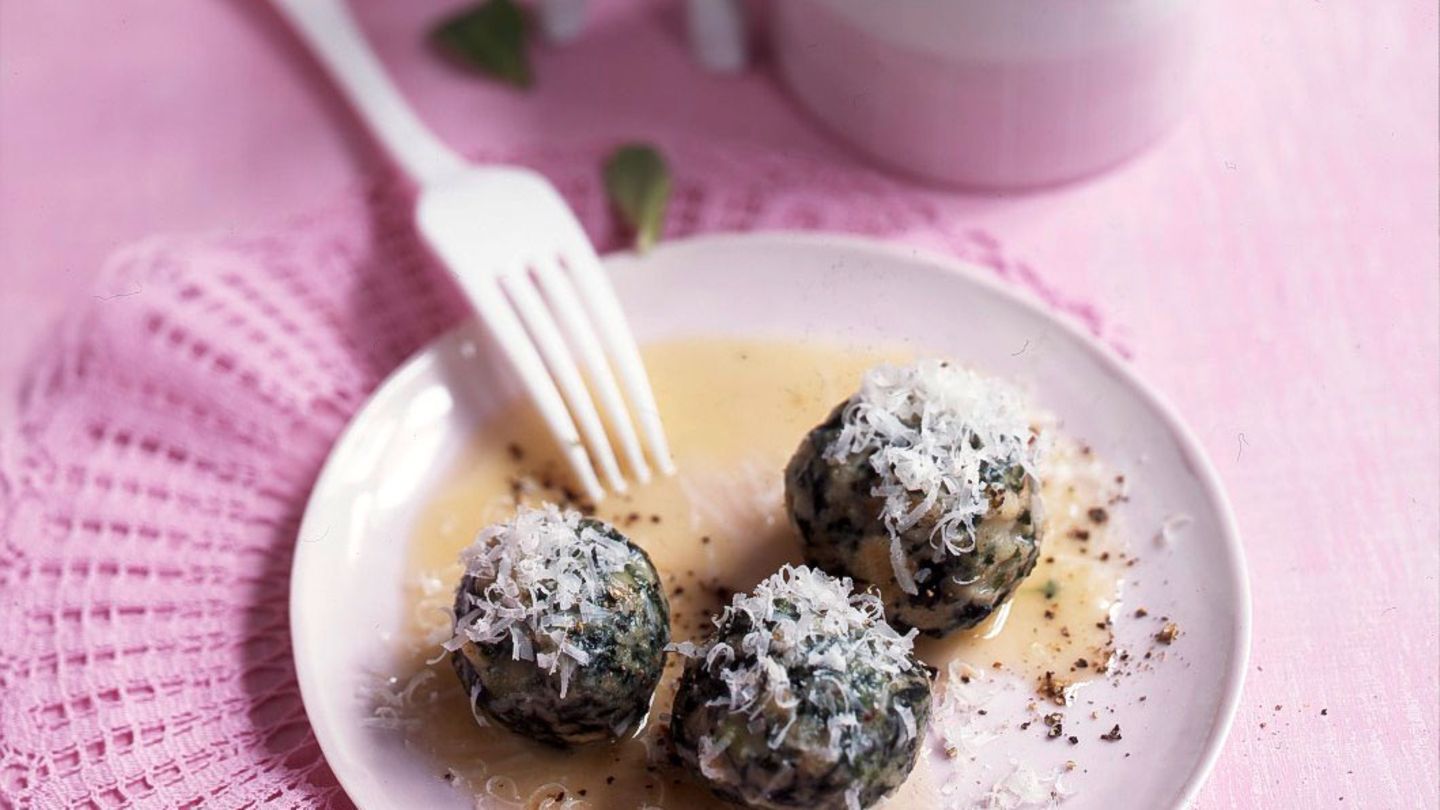 Spinat-Käse-Knödel Rezept - [LIVING AT HOME]