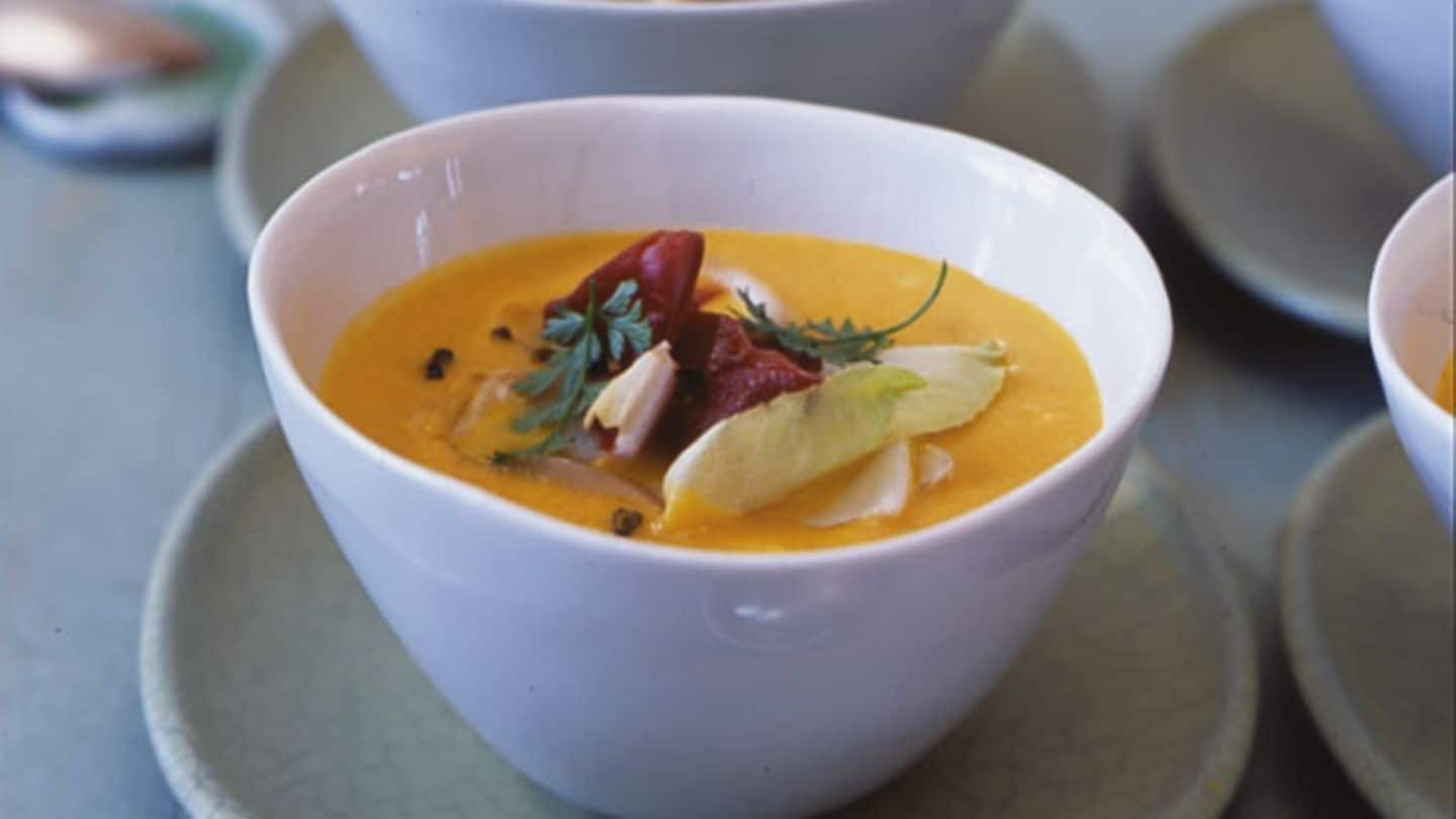 Möhrencremesuppe mit gebratenem Chicorée Rezept - [LIVING AT HOME]