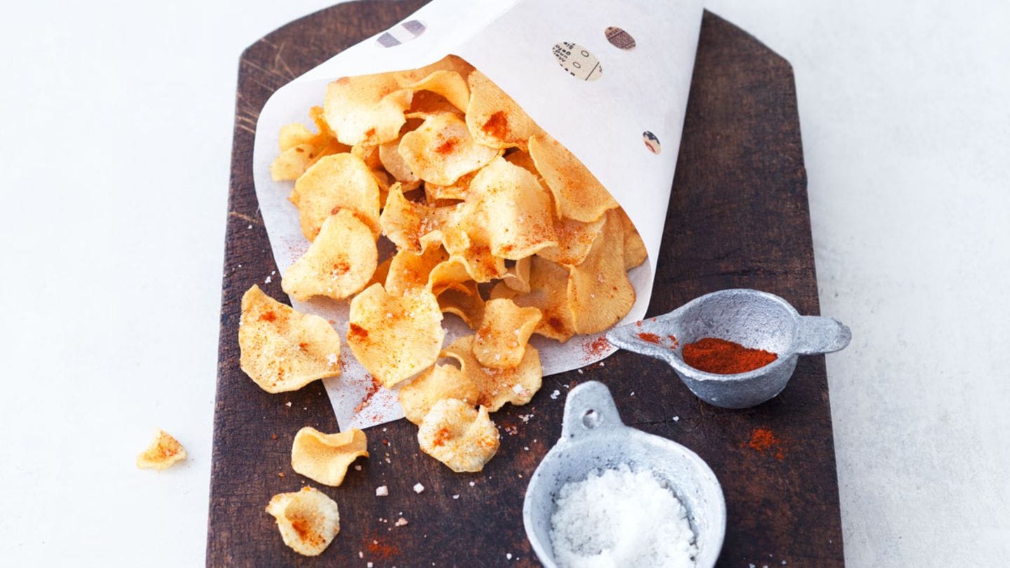 Topinambur-Chips mit Paprika-Salz Rezept - [LIVING AT HOME]