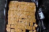 Rezept: Erdnussbutter-Fudge mit Fleur de Sel