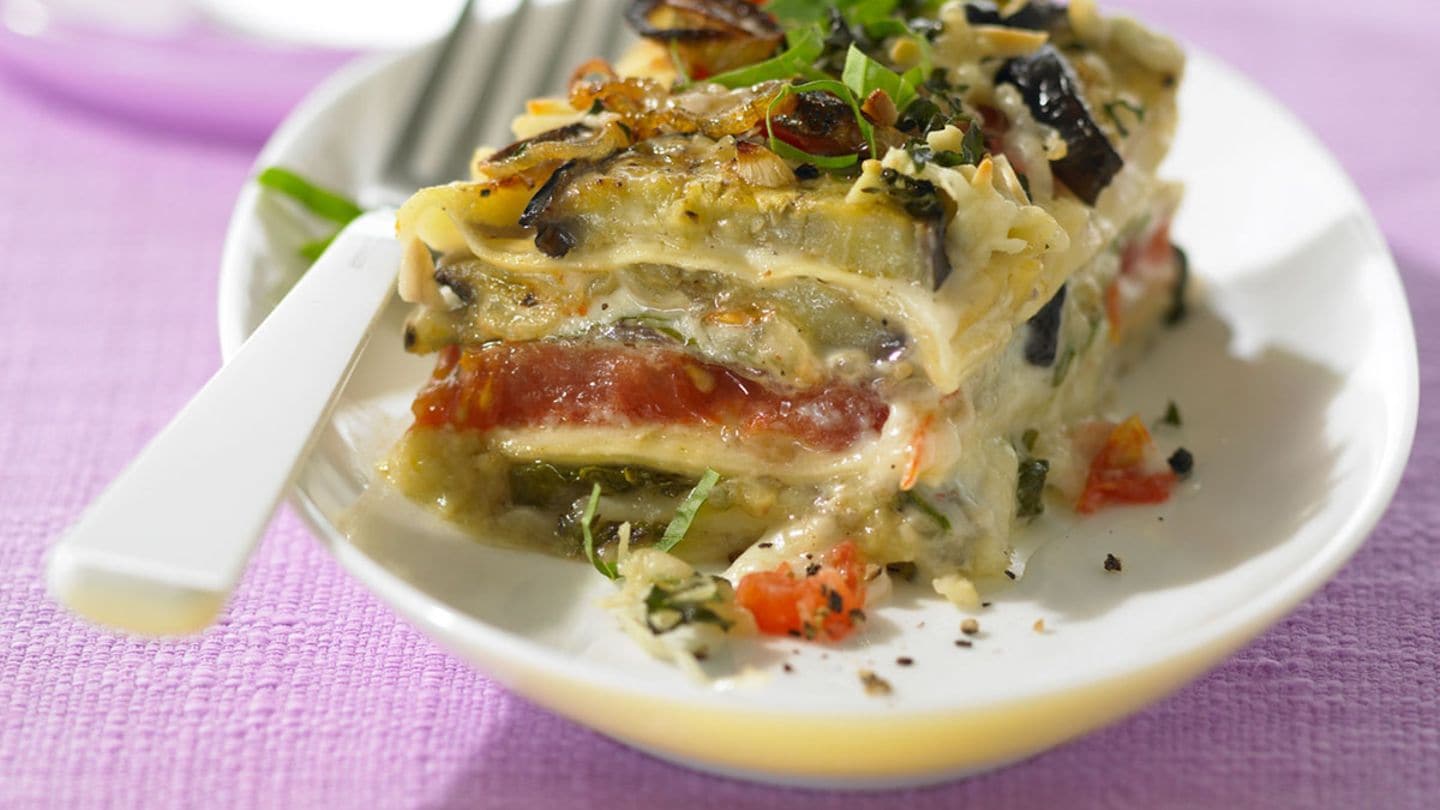 Lasagne mit Mandeln und Basilikum Rezept - [LIVING AT HOME]