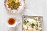Rezept: Spargelsalat mit Garnelen-Omelette