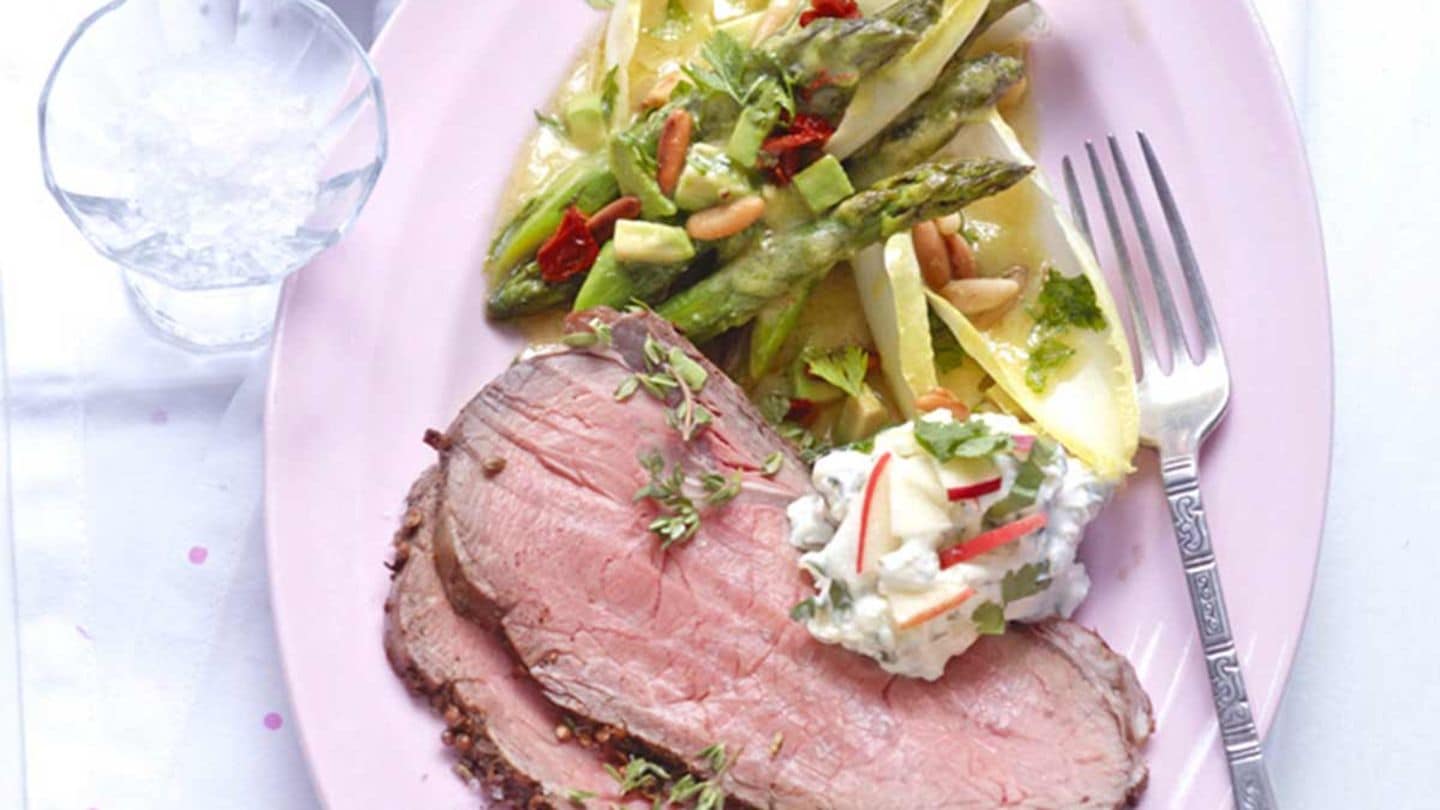 Spargelsalat mit Avocado-Dressing Rezept - [LIVING AT HOME]