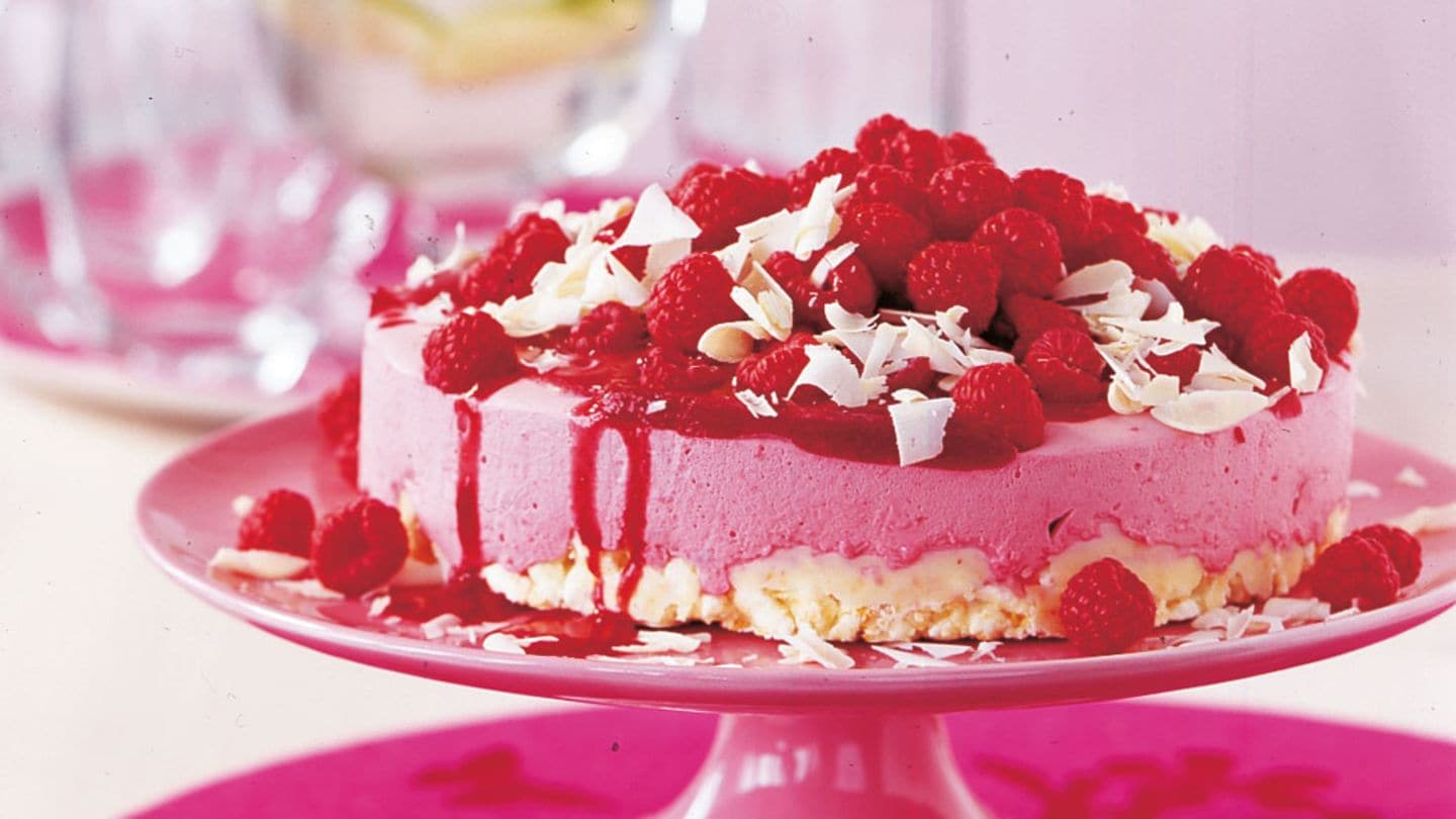 Himbeer-Baiser-Torte Rezept - [LIVING AT HOME]