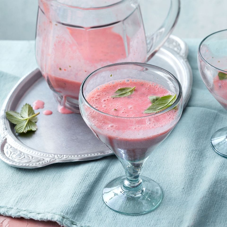 Rezept: Erdbeer-Smoothie mit Basilikum