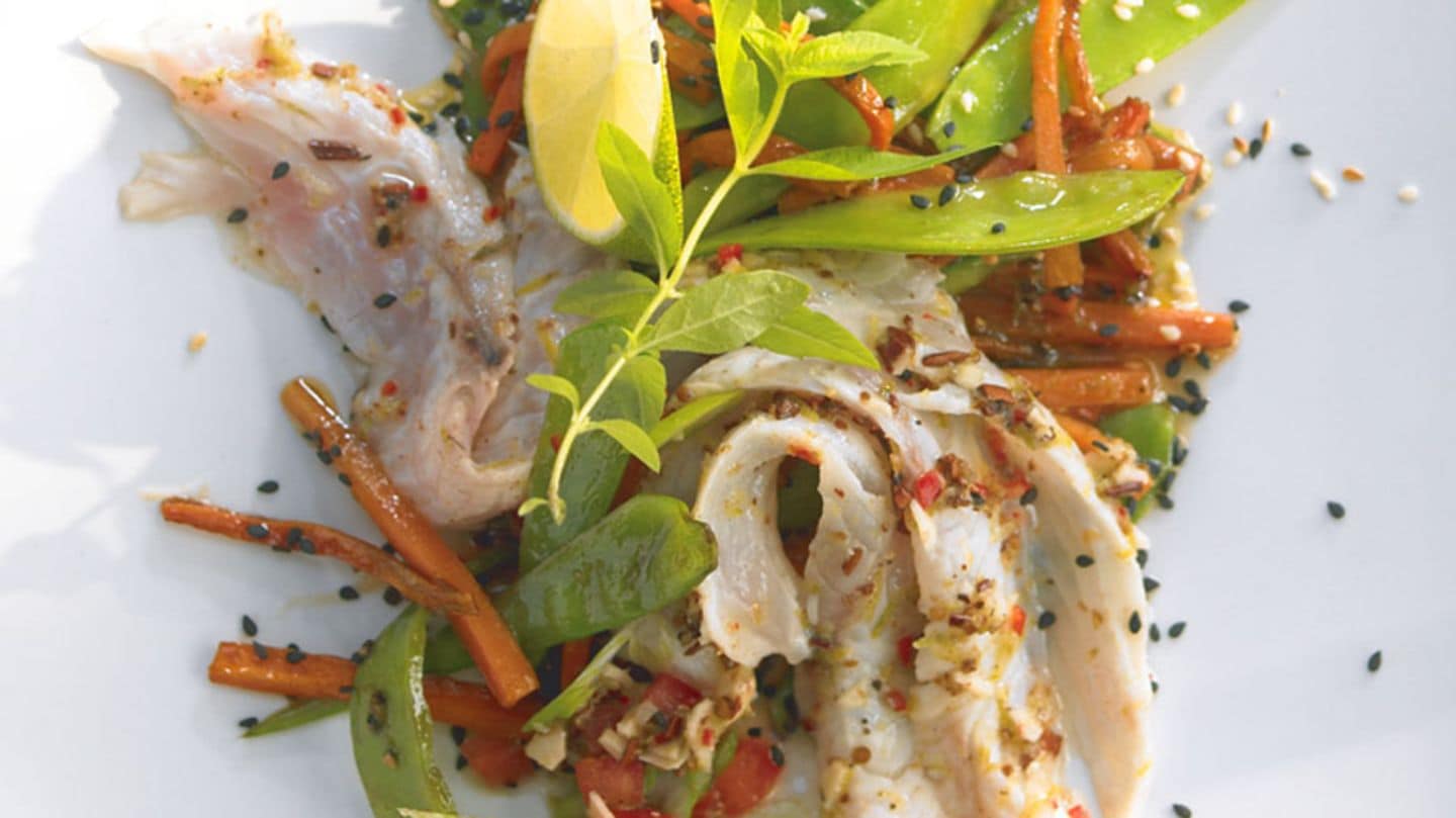 Red-Snapper-Filet mit Wokgemüse Rezept - [LIVING AT HOME]