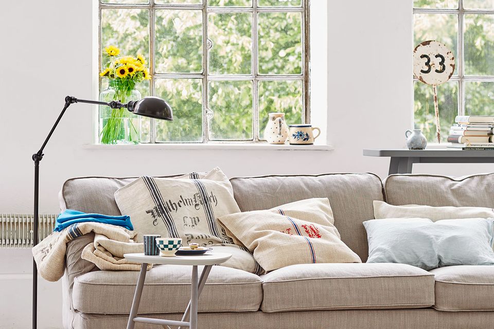 Skandinavischer Wohnstil: Sofa mit Leinenbezug