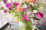 Blumenstrauß mit Pfingstrosen von LIVING AT HOME