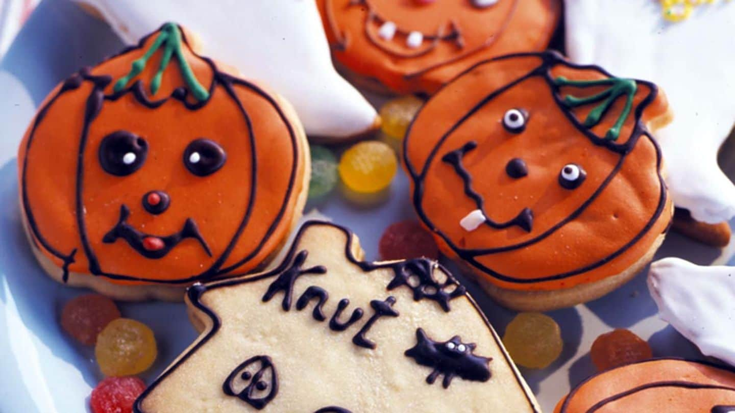 Bunte Halloween-Plätzchen mit Nougat Rezept - [LIVING AT HOME]