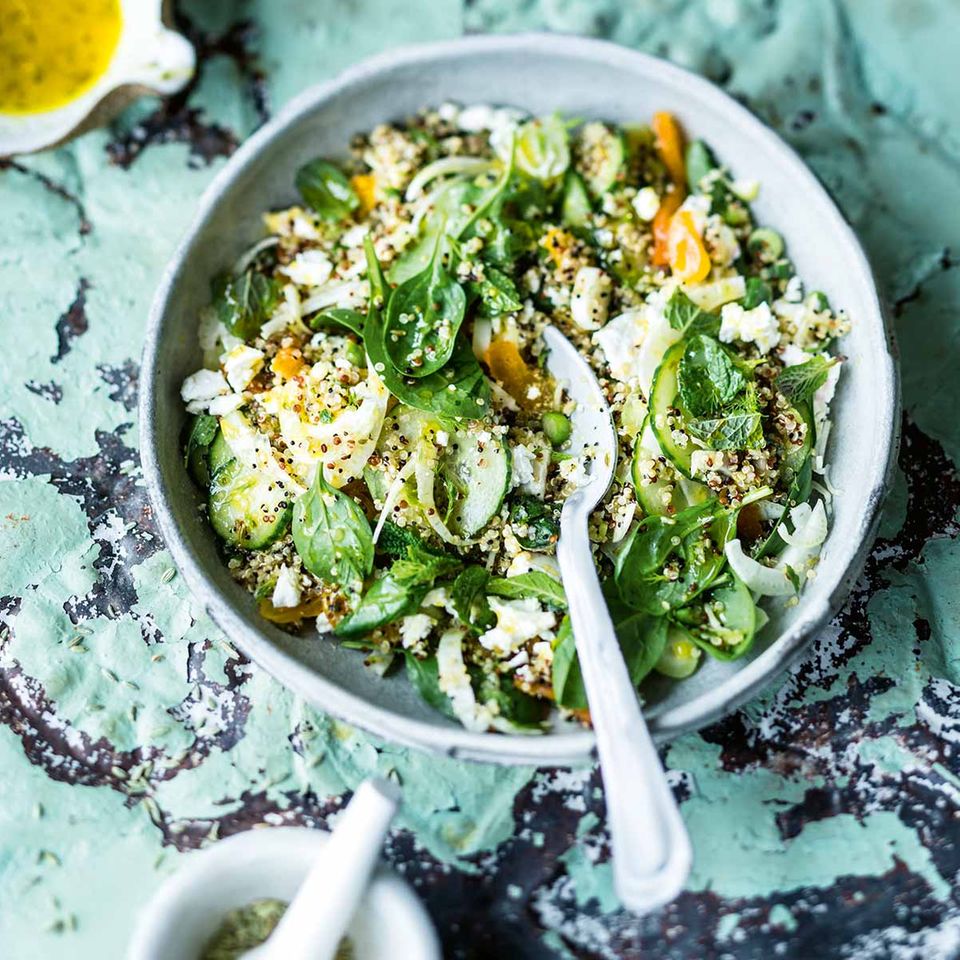 Grüner Quinoa-Salat mit Feta