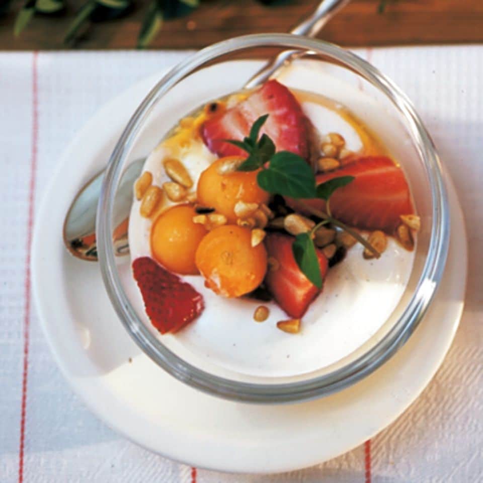 Honigjoghurt mit Erdbeere und Melone