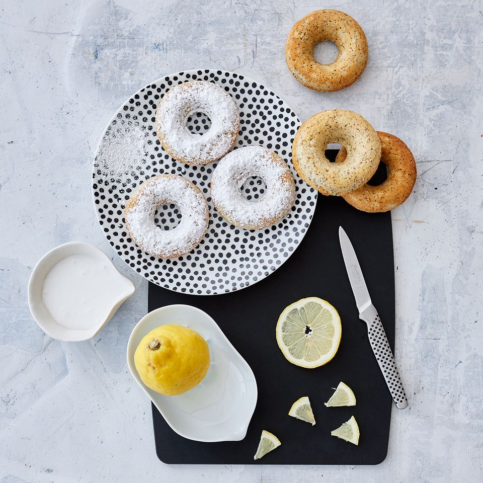 Zitronen-Mohn-Donuts von Zucker, Zimt und Liebe