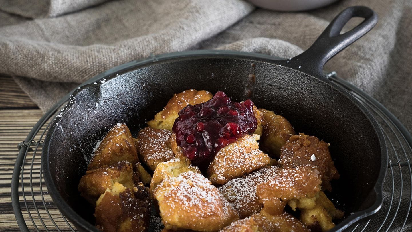 Karamellisierter Kaiserschmarrn mit beschwippsten Preiselbeeren ... Karamellisierter Kaiserschmarrn mit beschwippsten Preiselbeeren ...