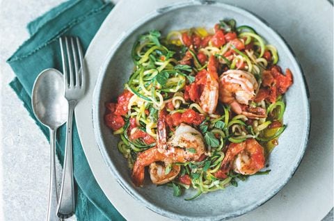 Rezept: Zucchini-Spaghetti mit Garnelen und Chiliöl
