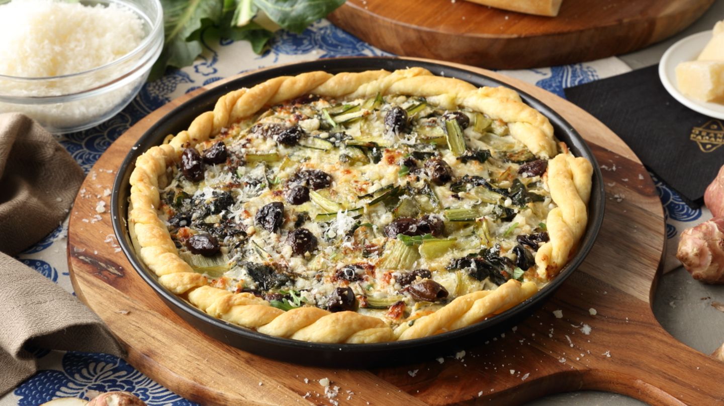 Quiche aus Chicorée, Topinambur und Ricotta - [LIVING AT HOME]