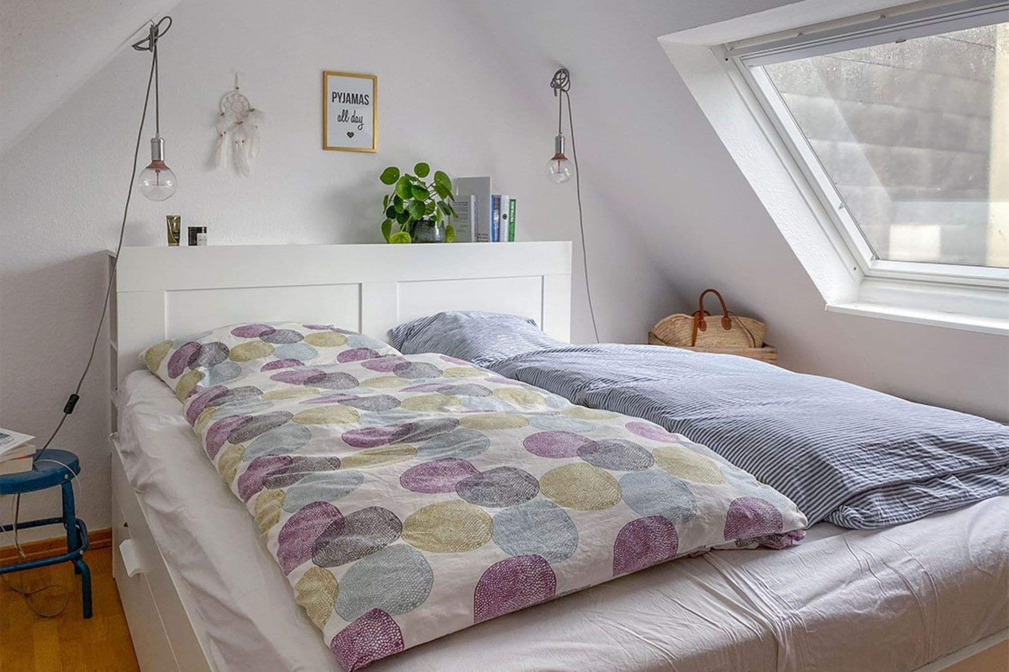 schlafzimmer mit dachschräge gestalten – stilvolle ideen - [living