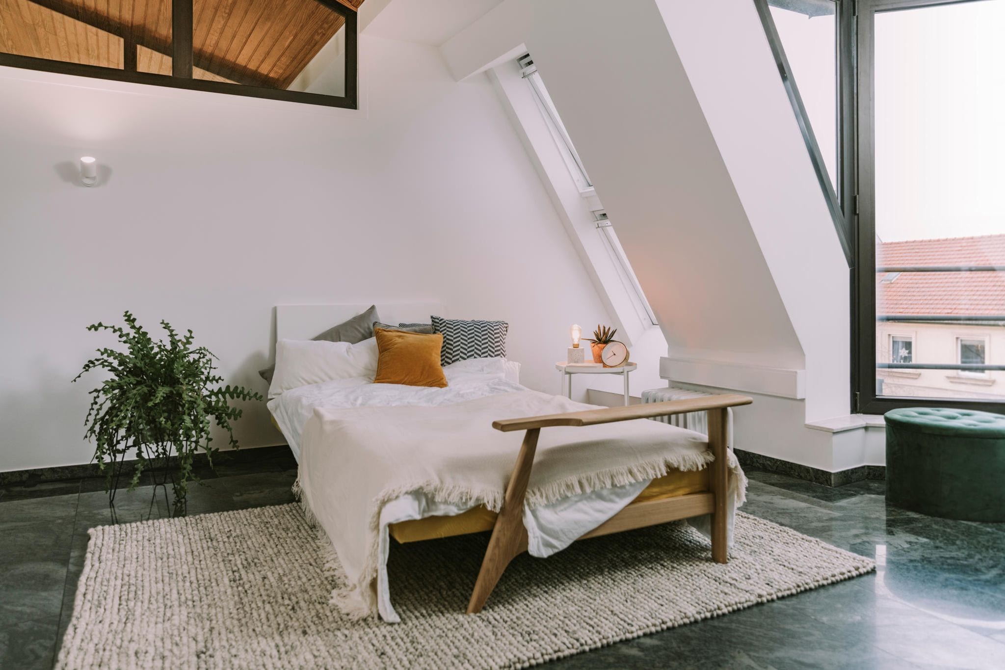 schlafzimmer mit dachschräge gestalten – stilvolle ideen - [living