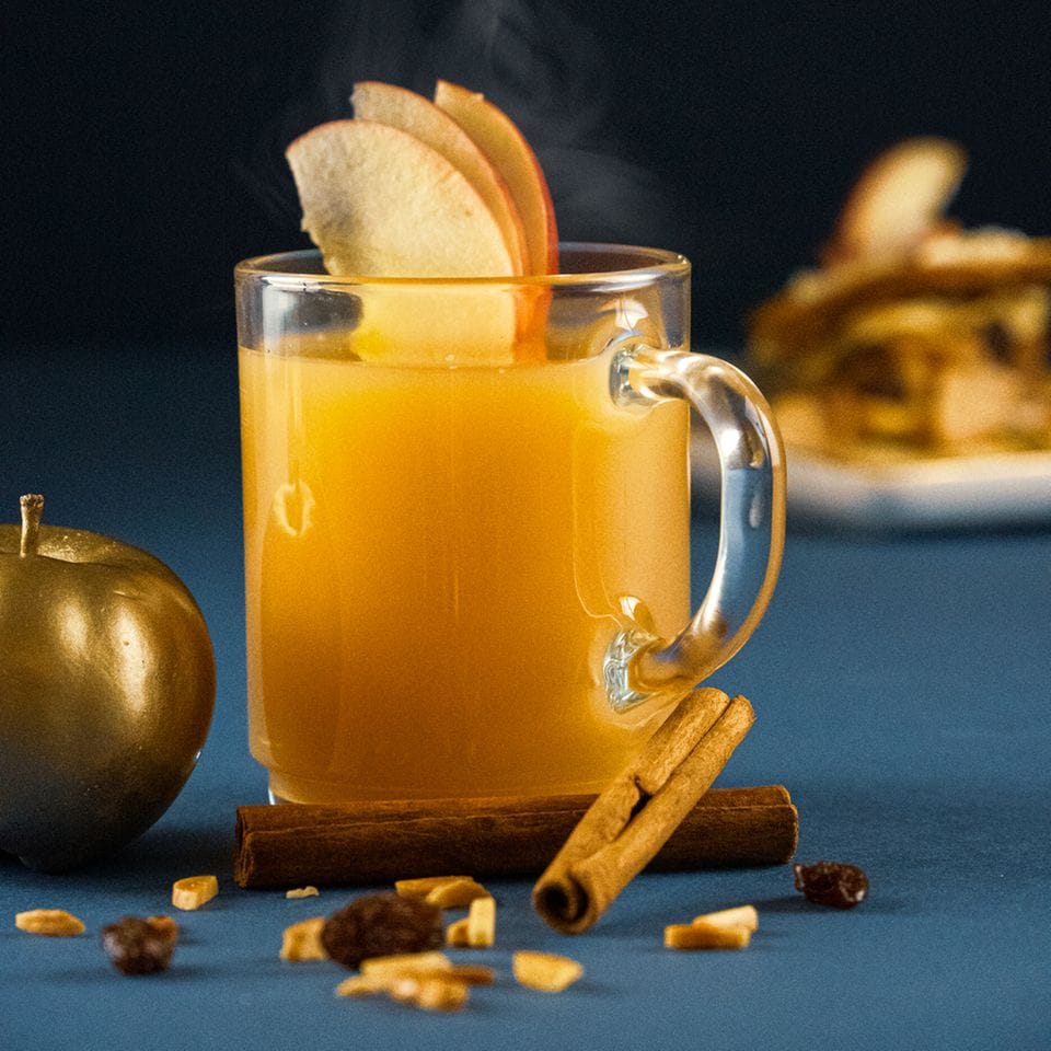 Bratapfel-Punsch – Rezept - [LIVING AT HOME]