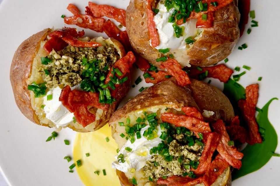 Skreifilet mit Steinpilzkruste und Chicorée – rezept - [LIVING AT HOME]