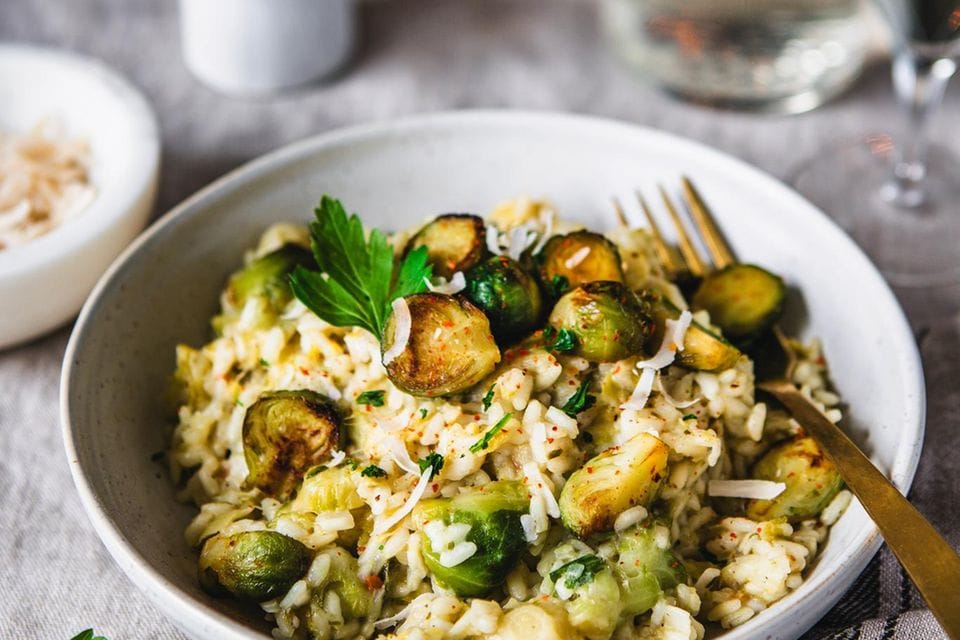 Schnee-Eier mit Vanillesoße und Karamellfäden Rezept - [LIVING AT HOME]