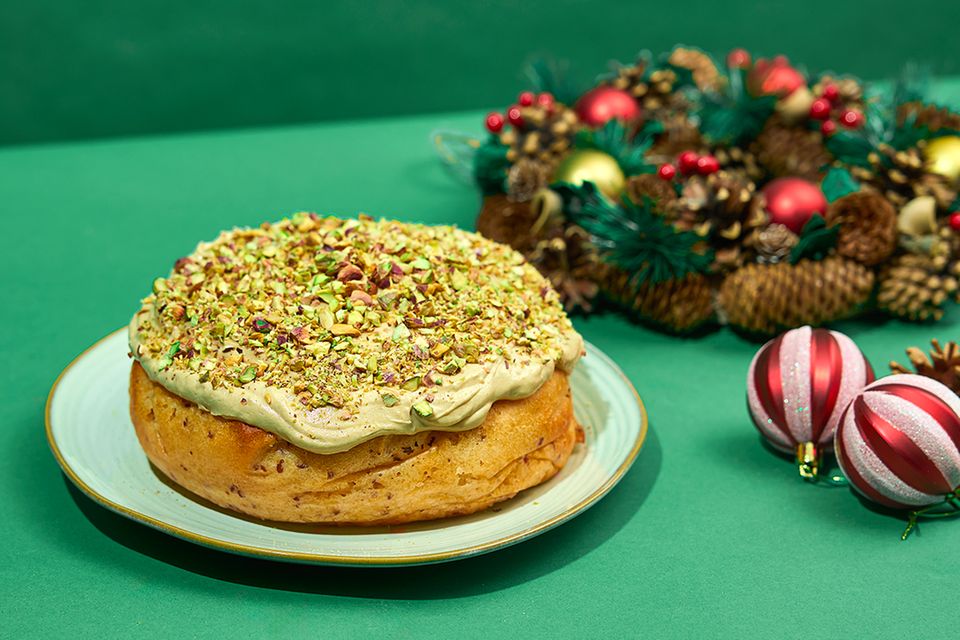 Schnee-Eier mit Vanillesoße und Karamellfäden Rezept - [LIVING AT HOME]